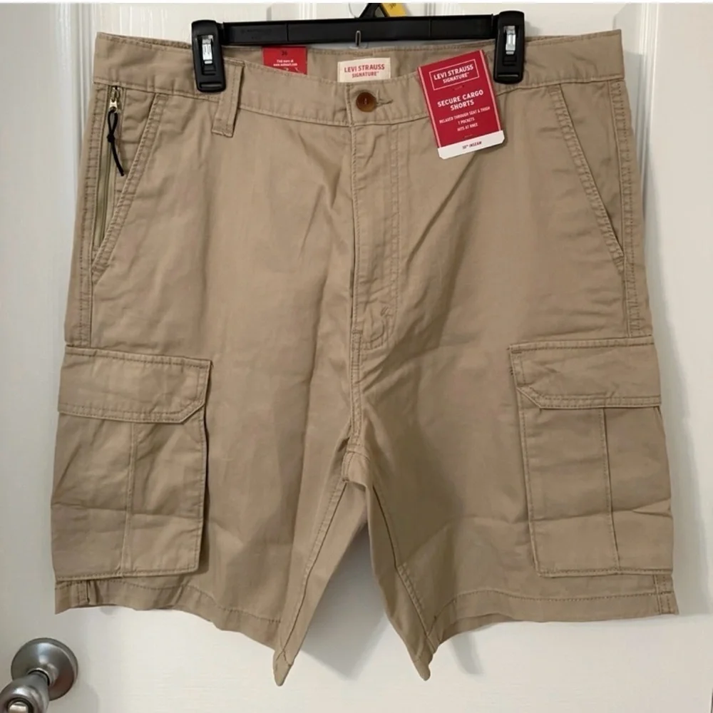 Levi Beige Cargo Shorts